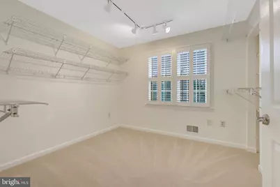 933 Holly Creek Drive, Great Falls, VA 22066 - Photo 29