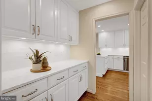 933 Holly Creek Dr, Great Falls, VA 22066 - Photo 21