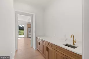 4017 Woodland Rd, Annandale, VA 22003 - Photo 15