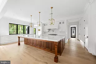 8437 Sparger St, McLean, VA 22102 - Photo 7