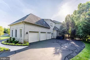 860 Nicholas Run Dr, Great Falls, VA 22066 - Photo 13