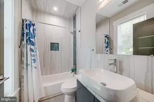 9908 Blake Ln, Oakton, VA 22124 - Photo 47