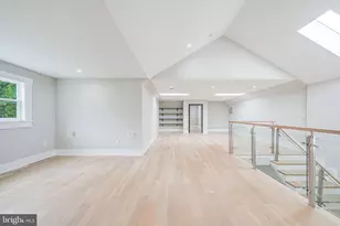 9908 Blake Ln, Oakton, VA 22124 - Photo 49