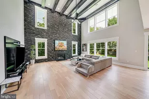 9908 Blake Ln, Oakton, VA 22124 - Photo 13