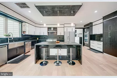 9908 Blake Lane, Oakton, VA 22124 - Photo 23