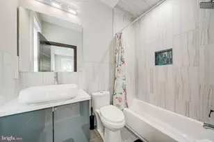 9908 Blake Ln, Oakton, VA 22124 - Photo 27