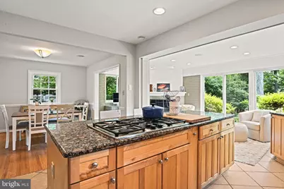 8633 Janet Lane, Vienna, VA 22180 - Photo 11