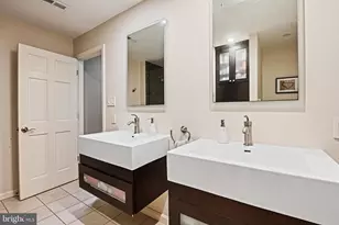 8633 Janet Ln, Vienna, VA 22180 - Photo 23