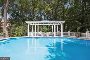 423 Seneca Rd, Great Falls, VA 22066 - Photo 37