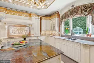 423 Seneca Rd, Great Falls, VA 22066 - Photo 15