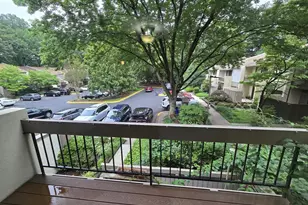 11721 Newbridge Ct, Reston, VA 20191 - Photo 3