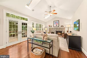 11909 Winstead Ln, Reston, VA 20194 - Photo 23