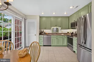 5922 Queenston St, Springfield, VA 22152 - Photo 3