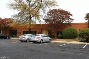 4215 Lafayette Center Dr, Chantilly, VA 20151 - Photo 1