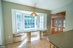 1197 Winter Hunt Rd, McLean, VA 22102 - Photo 9