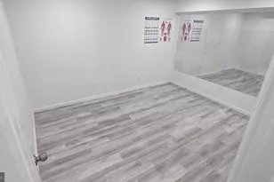 1006 Kimberwicke Rd, McLean, VA 22102 - Photo 39