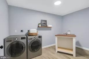 7401 Loughboro Ln, Springfield, VA 22150 - Photo 35