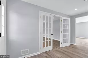 7401 Loughboro Ln, Springfield, VA 22150 - Photo 5