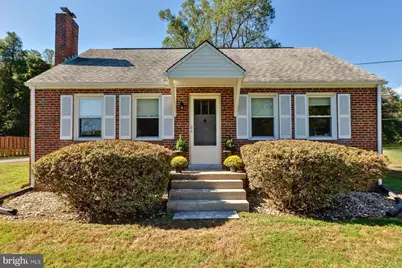 650 Walker Road, Great Falls, VA 22066 - Photo 1