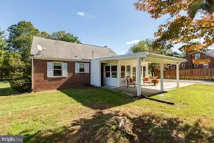 650 Walker Rd, Great Falls, VA 22066 - Photo 17