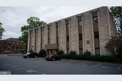 6888 Elm Street #301, McLean, VA 22101 - Photo 5