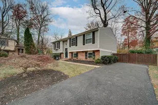 9117 Hunting Pines Pl, Fairfax, VA 22032 - Photo 5
