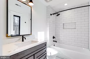 324 Tapawingo Rd SE, Vienna, VA 22180 - Photo 25