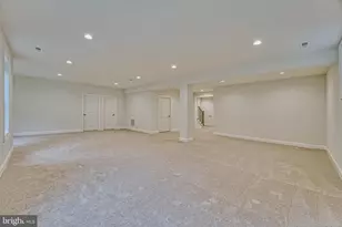 906 Frederick St SW, Vienna, VA 22180 - Photo 9