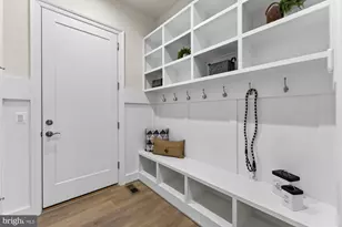 906 Frederick St SW, Vienna, VA 22180 - Photo 37