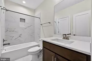 906 Frederick St SW, Vienna, VA 22180 - Photo 87