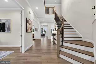 906 Frederick St SW, Vienna, VA 22180 - Photo 3