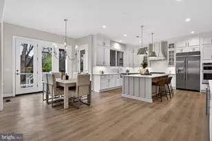 906 Frederick St SW, Vienna, VA 22180 - Photo 23