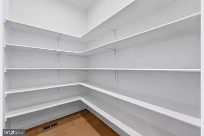 906 Frederick Street SW, Vienna, VA 22180 - Photo 33