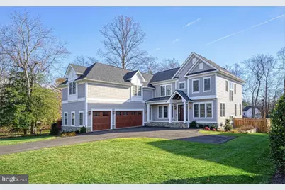 305 Glyndon Street SE, Vienna, VA 22180 - Photo 1