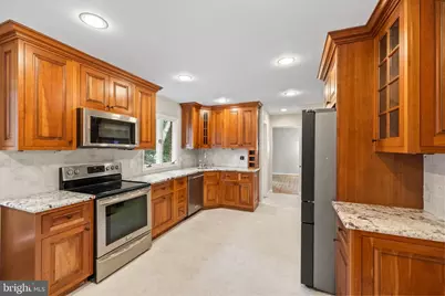 11608 Helmont Drive, Oakton, VA 22124 - Photo 21