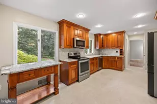 11608 Helmont Dr, Oakton, VA 22124 - Photo 19