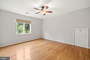 11608 Helmont Dr, Oakton, VA 22124 - Photo 43