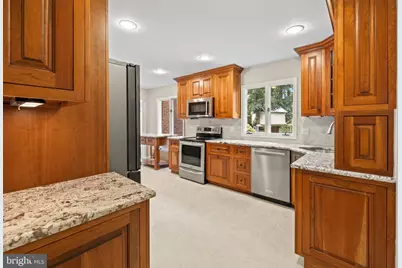 11608 Helmont Drive, Oakton, VA 22124 - Photo 15