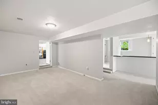 11608 Helmont Dr, Oakton, VA 22124 - Photo 55