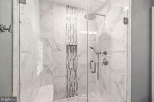 11608 Helmont Dr, Oakton, VA 22124 - Photo 35