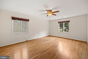 11608 Helmont Dr, Oakton, VA 22124 - Photo 31