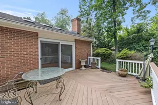 11608 Helmont Dr, Oakton, VA 22124 - Photo 27