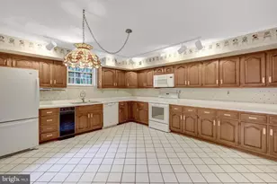 1468 Highwood Dr, McLean, VA 22101 - Photo 9