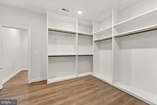 1711 Drewlaine Dr, Vienna, VA 22182 - Photo 53