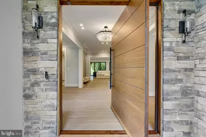 9604 Pembroke Place, Vienna, VA 22182 - Photo 5