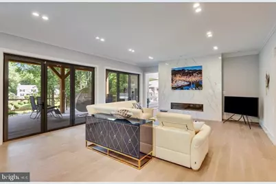 9604 Pembroke Place, Vienna, VA 22182 - Photo 15