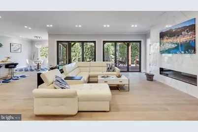 9604 Pembroke Place, Vienna, VA 22182 - Photo 13