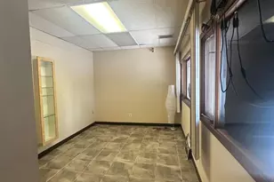 7202 Poplar St, Annandale, VA 22003 - Photo 1