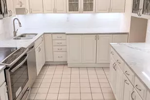 8350 Greensboro Dr, McLean, VA 22102 - Photo 13