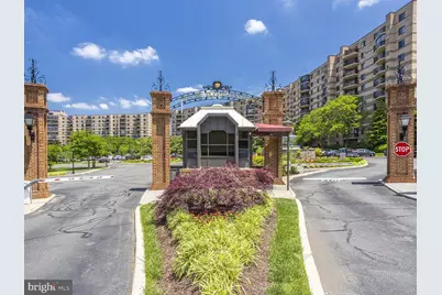 8350 Greensboro Drive #712, McLean, VA 22102 - Photo 27